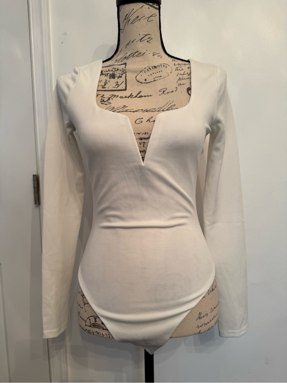 Women’s Cream Long-Sleeve V-Plunge Bodysuit